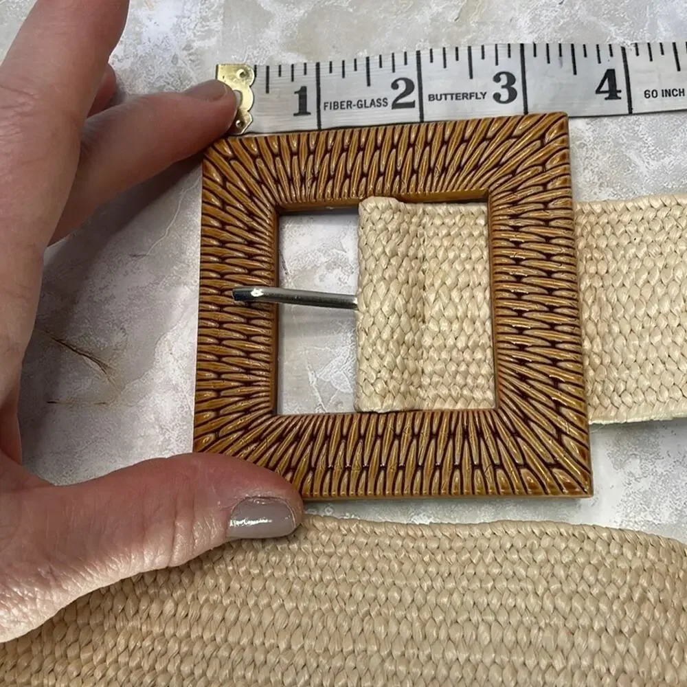 Wide retro waist belt